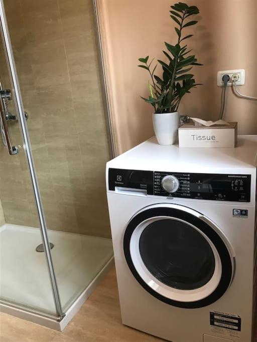 Linden Garden Apartment Postojna Kültér fotó