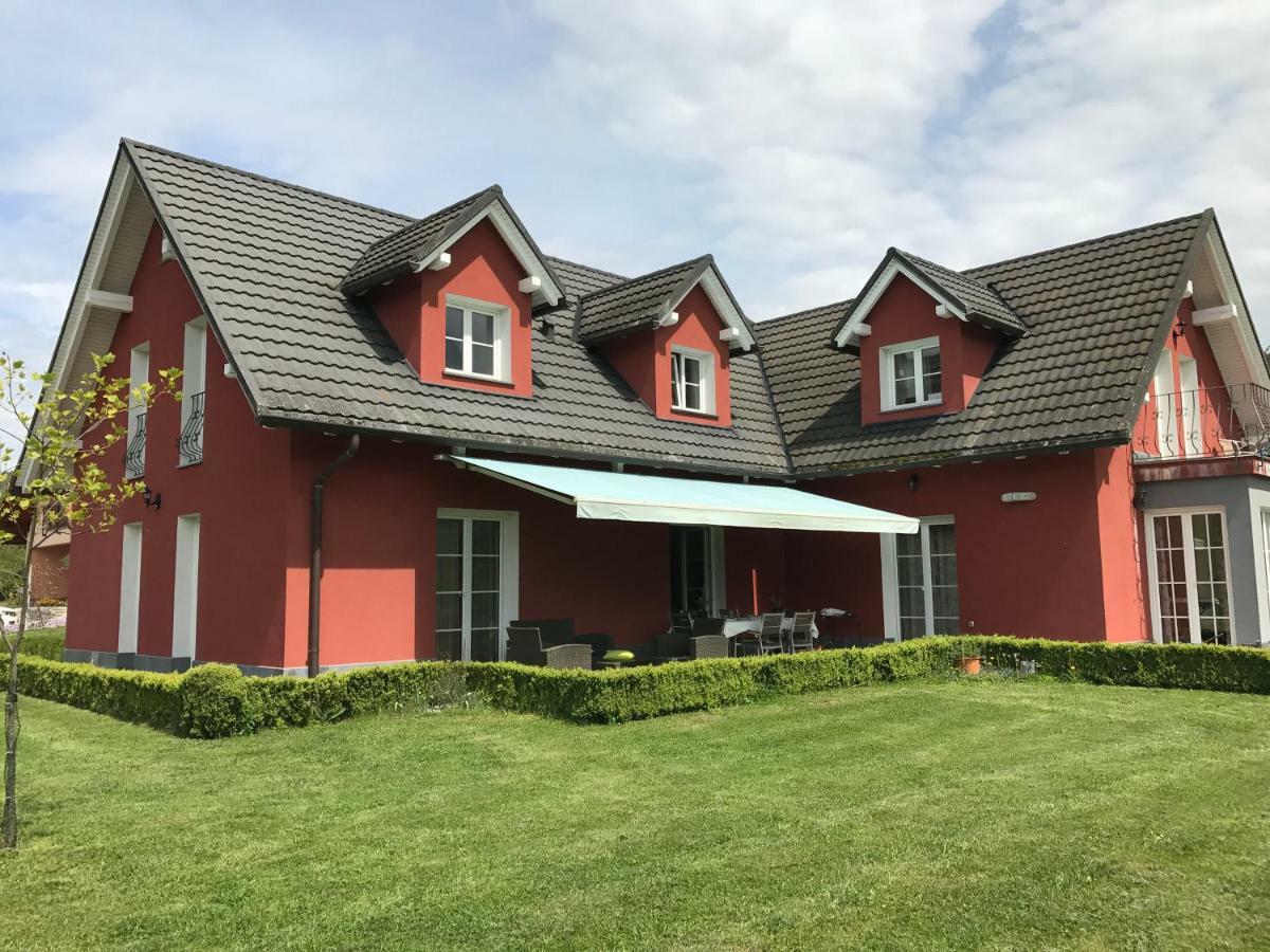 Linden Garden Apartment Postojna Kültér fotó
