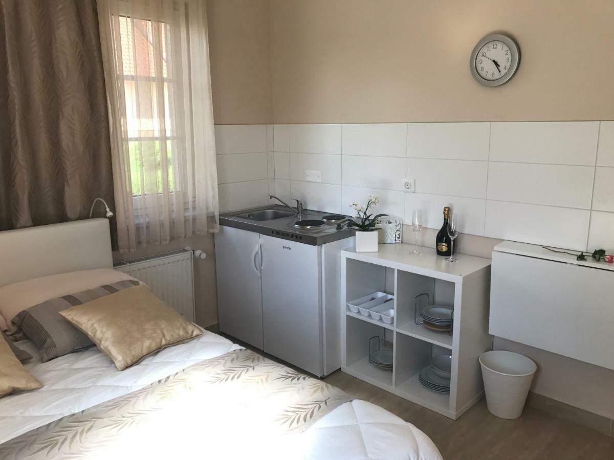 Linden Garden Apartment Postojna Kültér fotó