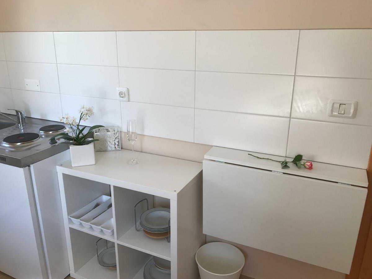 Linden Garden Apartment Postojna Kültér fotó
